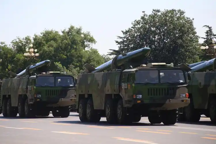 中国东风-21导弹能够一次性摧毁美军超级航母-学路网-学习路上 有我相