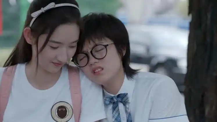 少年派: 林妙妙成绩下滑严重, 江天昊送假奖杯救妙妙一命!