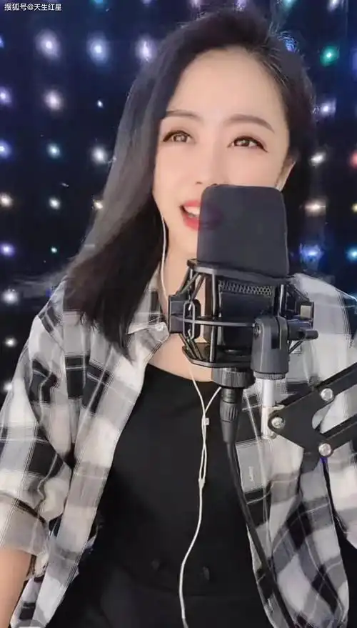 每一个关于音乐背后的故事,歌手乔丽娜都是主角.