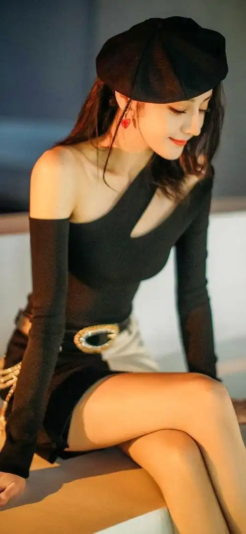 迪丽热巴壁纸,身材超级好的美女