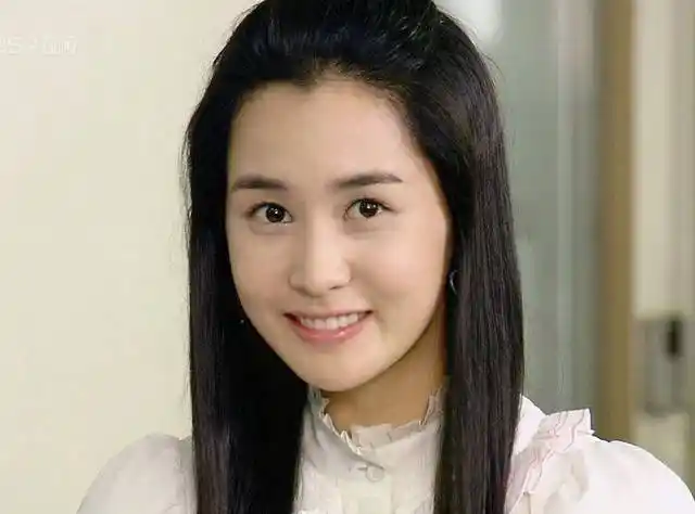 韩国女星李多海整容?网友表示:搁谁也忍不住对自己下刀!