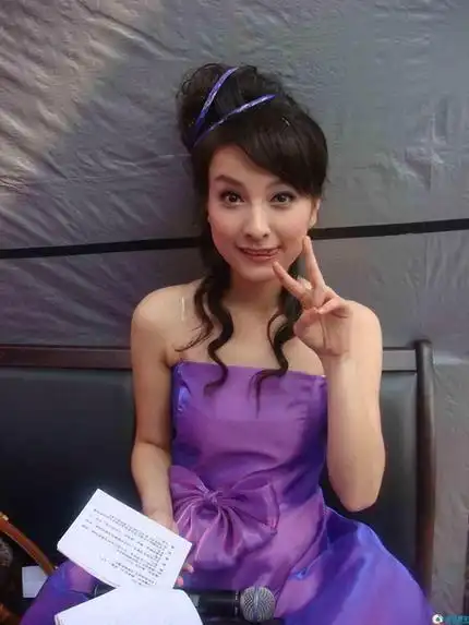 杜海涛前女友清纯何炅娇妻神秘 快乐家族混乱情史开扒