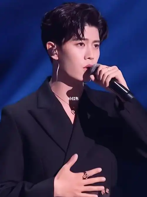 任嘉伦  #向全世界安利任嘉伦  #任国超  这身妆造封神作之一