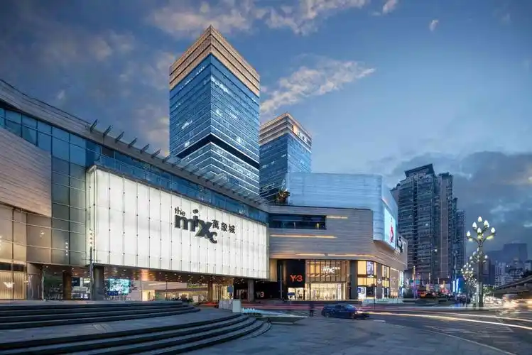 重庆万象城实拍图华润置地携城市级作品,健康提速,有力前行,以全新的