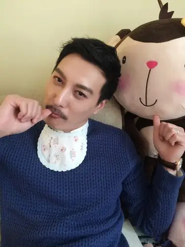 何建泽另类萌照