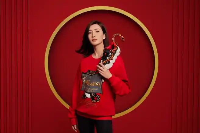 fila时尚运动代言人江疏影##fila新年系列