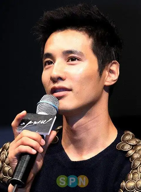 元斌最适合哪种发型