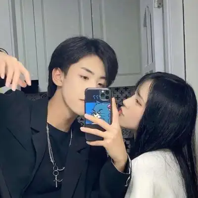 快手最火的真人情侣头像图片