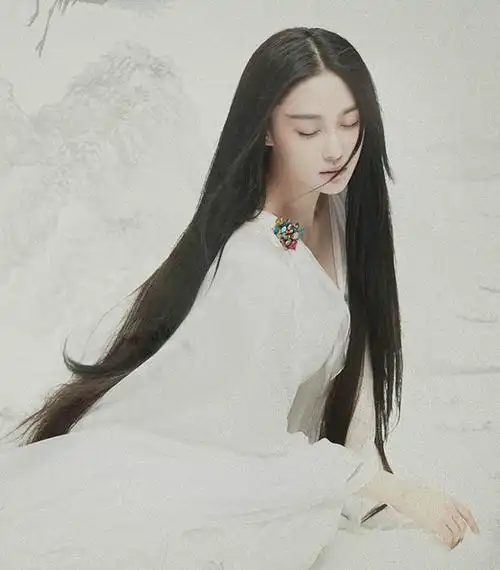 张馨予思美人山鬼剧照曝光 仙气与英气结合美到窒息