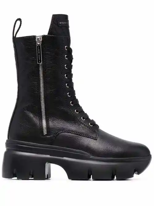 描述giuseppe zanottibiker ii 皮质中筒靴皮质衬里,圆头,正面系带,侧