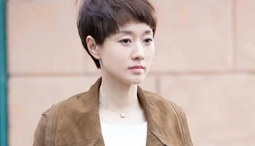 眼万年的短发美女,郭采洁孙俪袁立,个个美出新高度_演技_造型_女明星