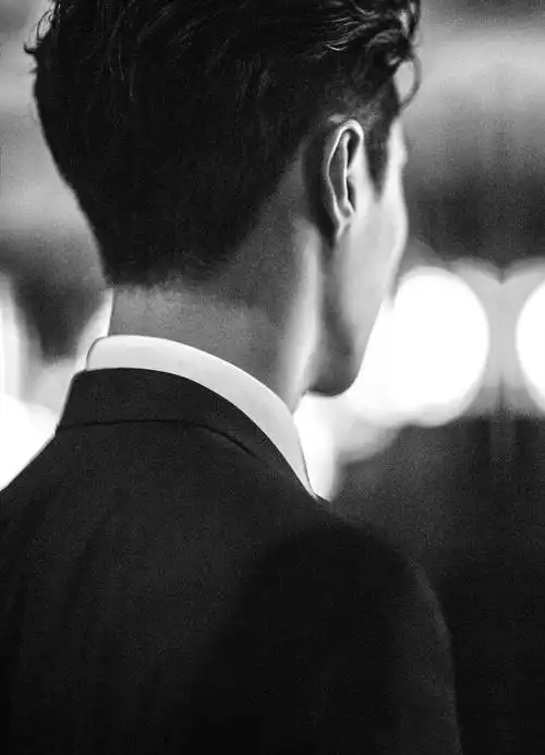 张艺兴 vogueme 尚美巴黎 背影杀