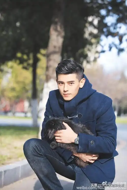 中国地质大学校草生活照写真神似彭于晏吴磊