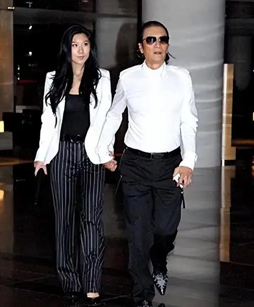 谢贤与coco的分手和后续发展正文:说到谢贤,相信大家都会心生敬畏