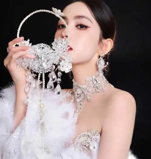 善恶到头终有报31岁无人敢娶的古力娜扎已经活成了笑话