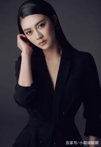 身材火辣 甜美性感的女明星——逯恣祯