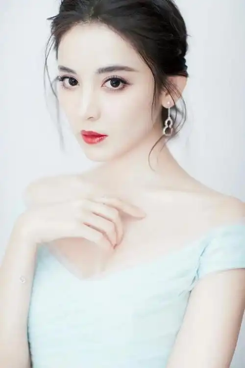 中国最火女明星前十名2019(中国最火的女明星前十名)-天晟网