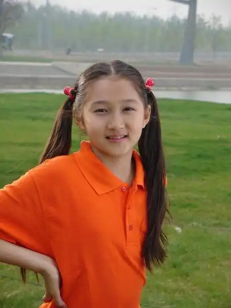 关晓彤个人资料和图片_关晓彤身高/体重/生日/年龄/星座_关晓彤作品