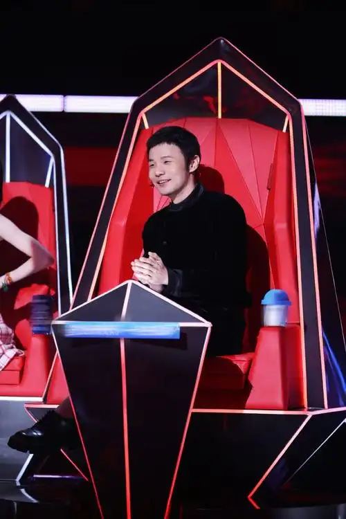 安慕希《2021中国好声音》残酷车轮战大戏再开虐 王靖雯失控泪洒舞台