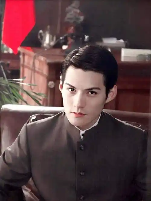 自带"唇珠"的5位男星,有人面若桃花,有人邪魅挑逗,太迷人了