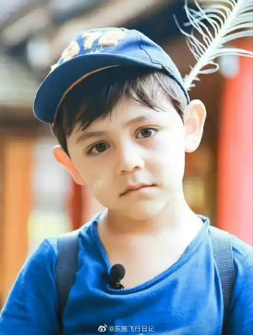 诺一12岁生日近照#刘烨儿子诺一现在变得又黑又壮,小可爱长大了