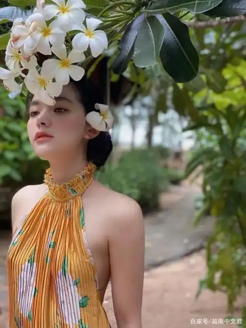 中越混血女神走红网络,有颜又有才!19岁就靠自己的能力买房