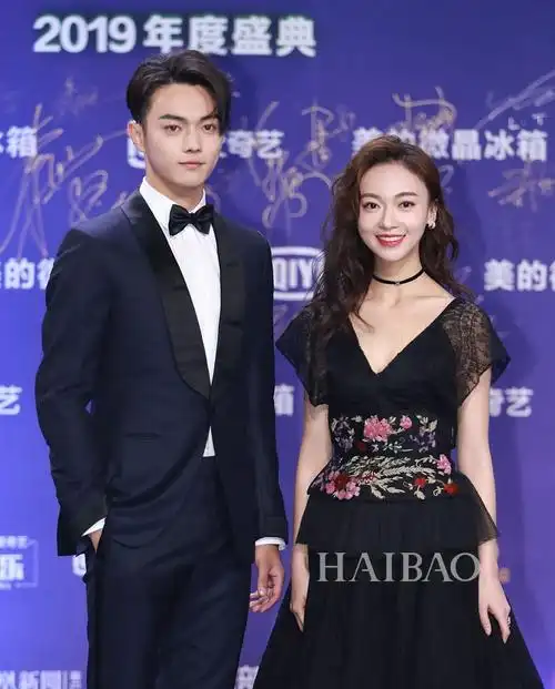 许凯,吴谨言现身2019爱奇艺尖叫之夜盛典