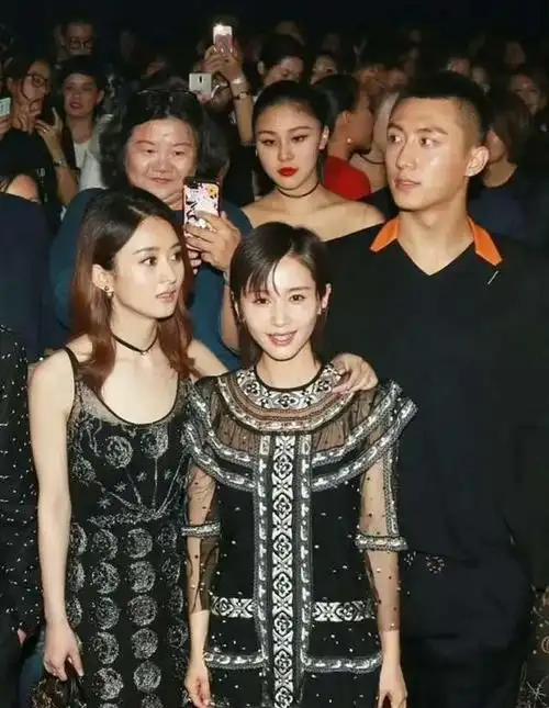 别被这5位女明星颜值给骗了!看脸以为一米七,真实身高让你意外