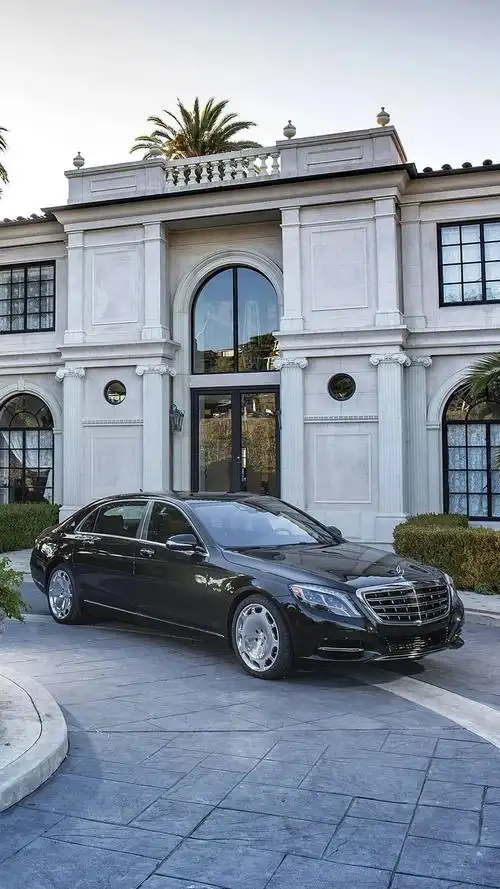 壁纸库今天的主题是迈巴赫