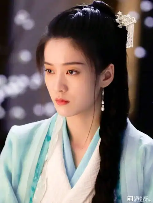 张雪迎新剧古装扮相太美,清新脱俗就如小仙女