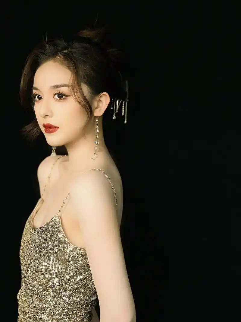 明星级 礼服造型9669♀15#新娘造型 #新娘跟妆 #重庆化妆 - 抖