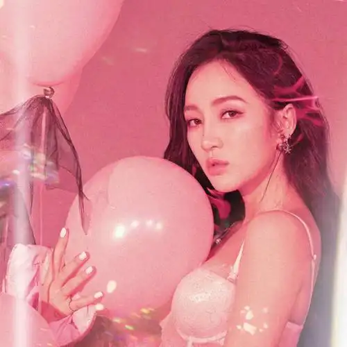 属蛇的姓何叫什么名字好男孩