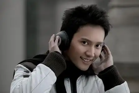 冯绍峰恋爱和事业一样红火