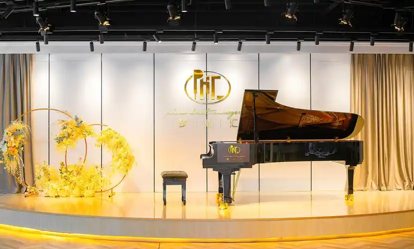 中秋钢琴音乐会月明中秋琴韵悠扬