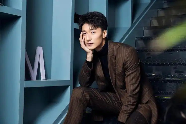 金泽灏西装写真发布型格绅士诠释轻熟男style