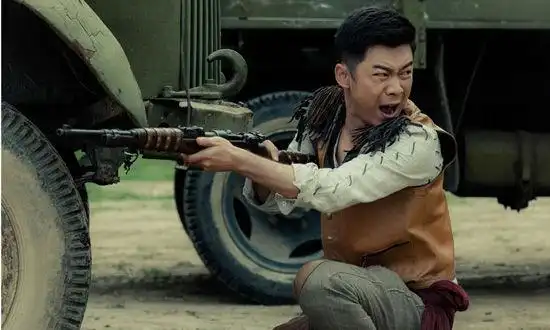 曹征《战火连天》剧照