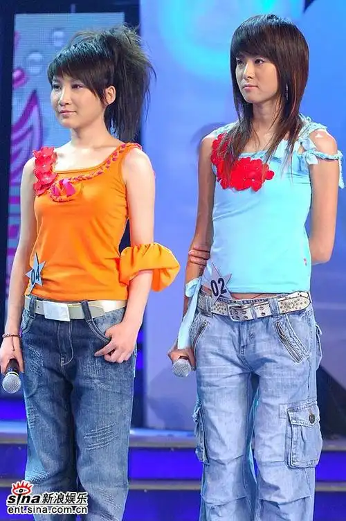 图文:超级女声沈阳总决赛- 艾梦萌魏佳庆