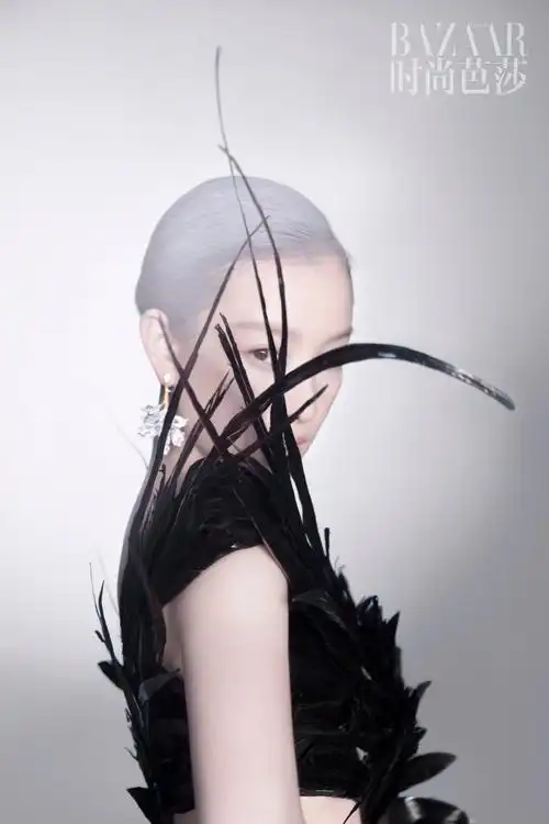 时尚芭莎2021年四月刊封面倪妮