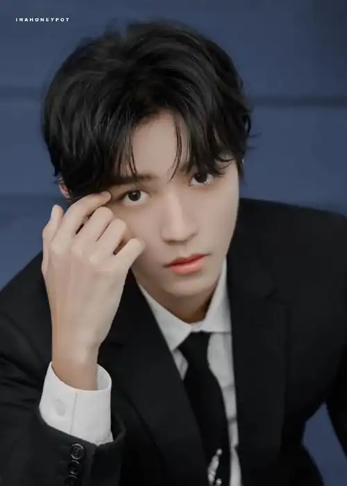 王俊凯撩发合集9615#王俊凯#撩的不是头发,而是我的心