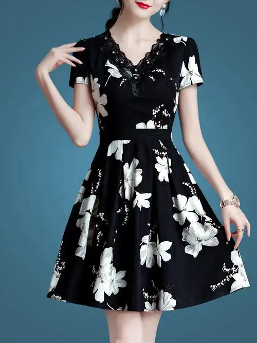 遮肚子显瘦连衣裙2021新款夏流行女装高档裙气质小个子碎花裙夏季