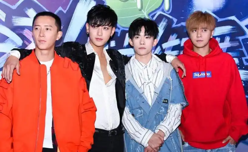 罗志祥,韩庚,黄子韬,易烊千玺同参加综艺,没了ps韩庚最完美