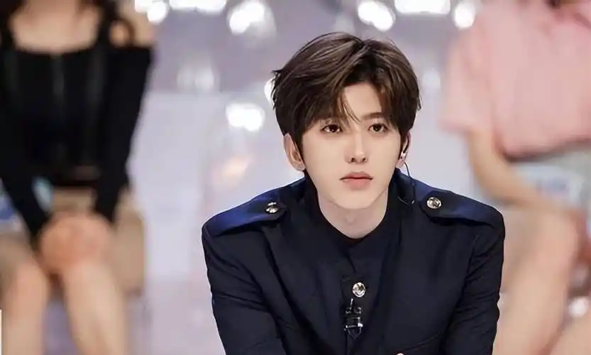 8位改头换命的男明星王一博脸已僵硬刘恺威眼皮才是灵魂