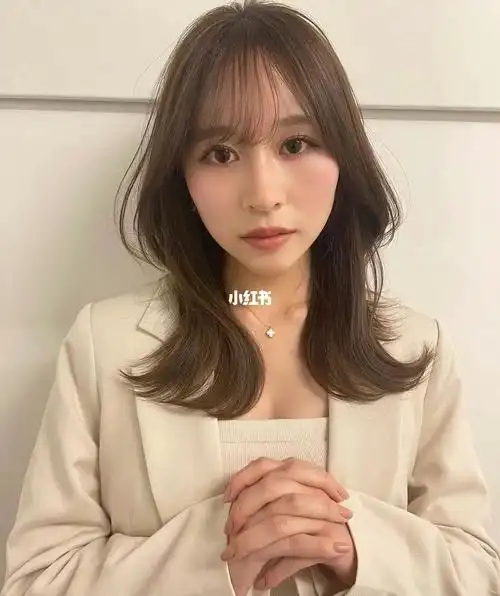 过肩发 黑茶色 显白的发色 皮肤黑适合什么颜色兰州网红店 兰州做头发