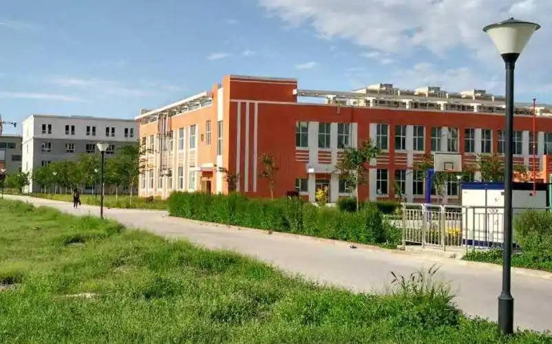 新疆工业职业技术学院
