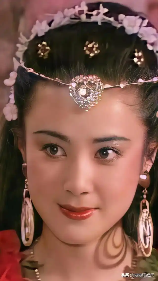 傅艺伟倾国倾城美艳动人