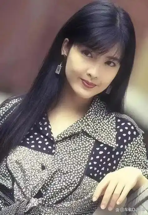 周慧敏真美知性优雅有气质歌好听精制女神