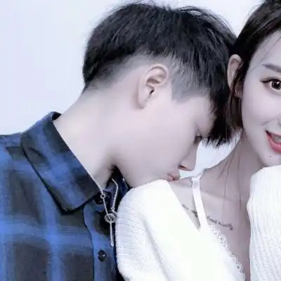 2021最新情侣头像一对小清新找一个像太阳一样的人温暖你