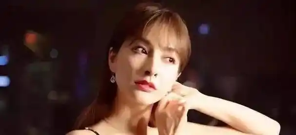 隐形富婆吴昕:身价上亿被潘玮柏分手,拒绝海涛成快本最大赢家_李易峰