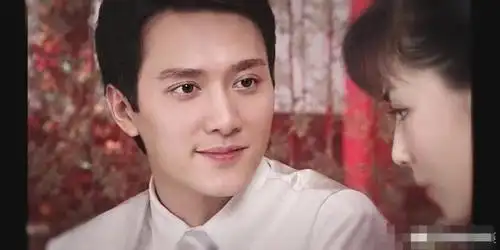 年轻时的冯绍峰俊美不凡,比现在小鲜肉都帅,难怪赵丽颖喜欢他