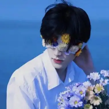 导读:十分好看温柔以及蓝色系的男生头像,真人头像还是很冷酷的,将为